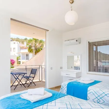 4 Bedroom 1084 * Kalkan