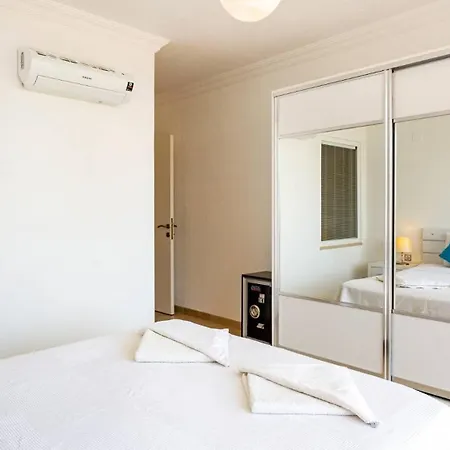 4 Bedroom 1084 Villa Kalkan