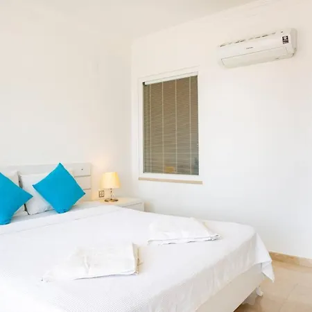 4 Bedroom 1084 * Kalkan