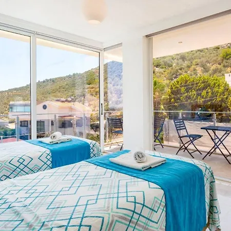 4 Bedroom 1084