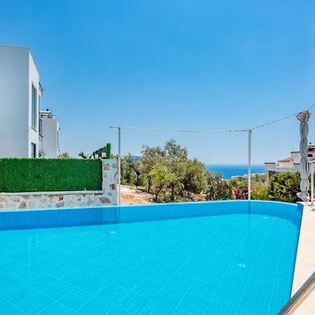 4 Bedroom 1084 * Kalkan