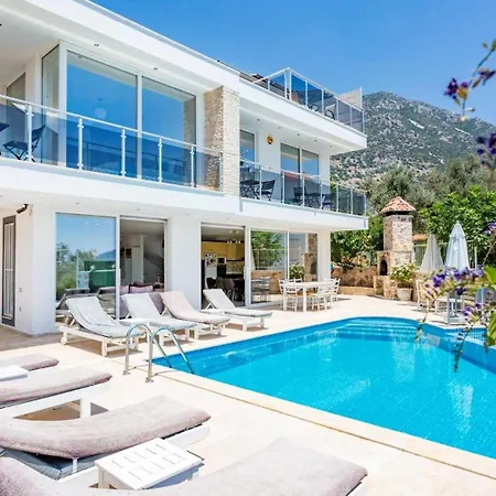 4 Bedroom 1084