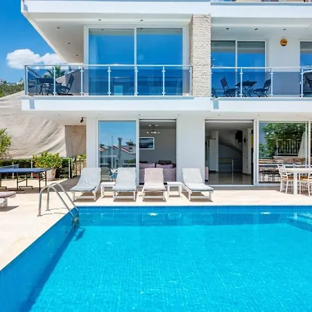 Vila 4 Bedroom